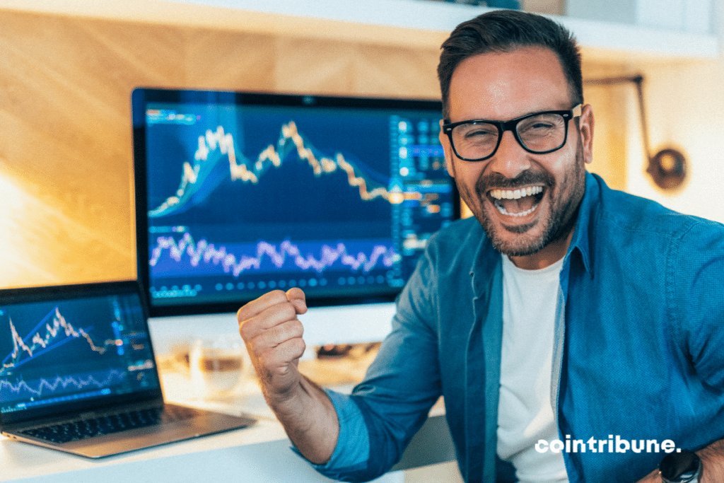 Un trader heureux et satisfait des performances de son dashboard crypto